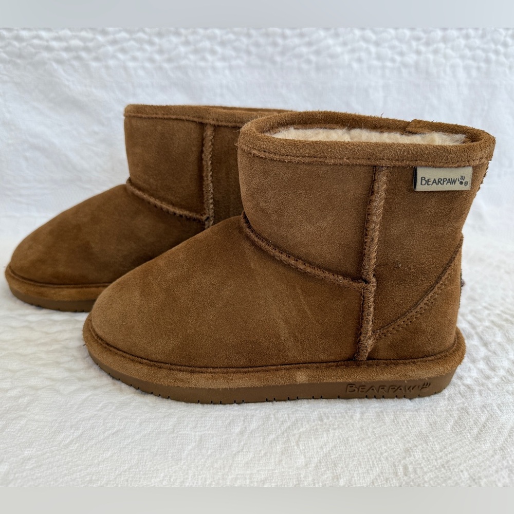 Bearpaw boots youth child size 13